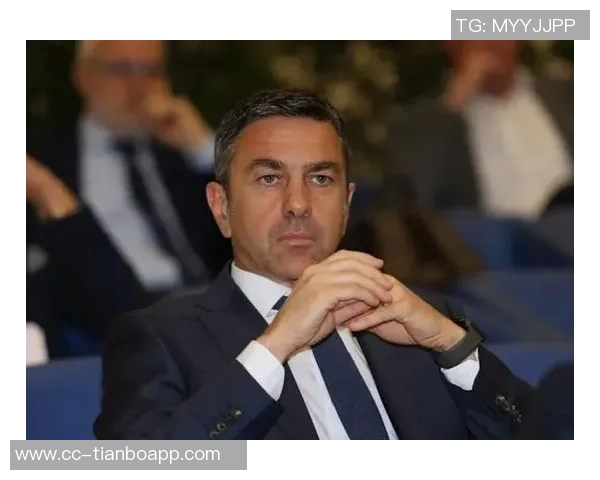 科斯塔库塔警告米兰需警惕追赶者莱奥表现提升才需关注国米 科斯塔库塔警告米兰需警惕追赶者莱奥表现提升才需关注国米