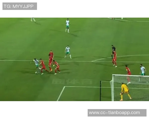 U22国足角球失利遭反击无奈战术犯规主裁判未出示黄牌解析